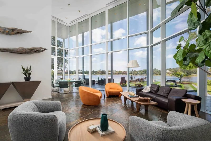 Airbnbs in Naples