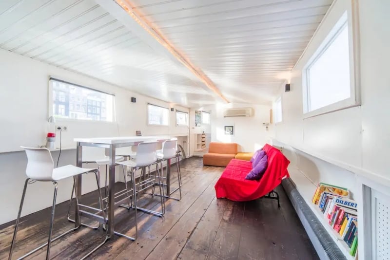 houseboat interior with book shelf