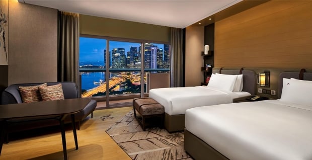 Experience Panoramic Skylines at 20% Off in Swissotel The Stamford