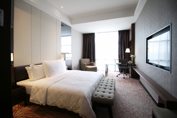 School Holiday Room Package with Breakfast in Impiana Hotel Senai
