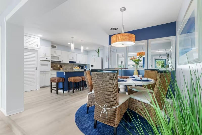 coastal cottage Airbnb stays in Delray Beach