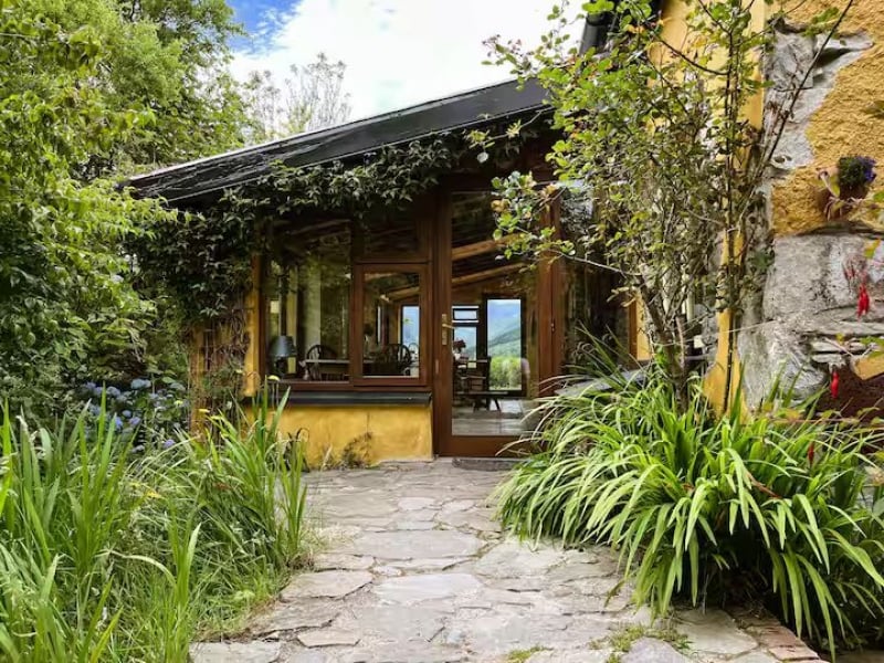 mountain side Airbnb stays in Killarney