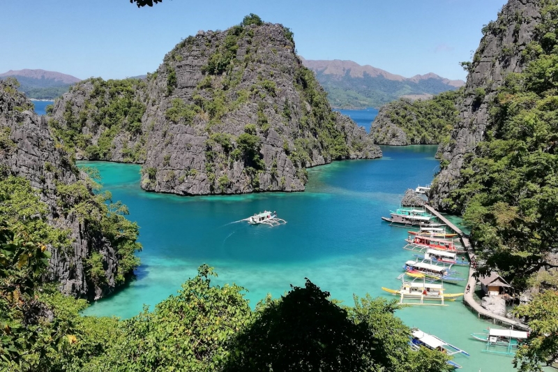 coron kayangan lake