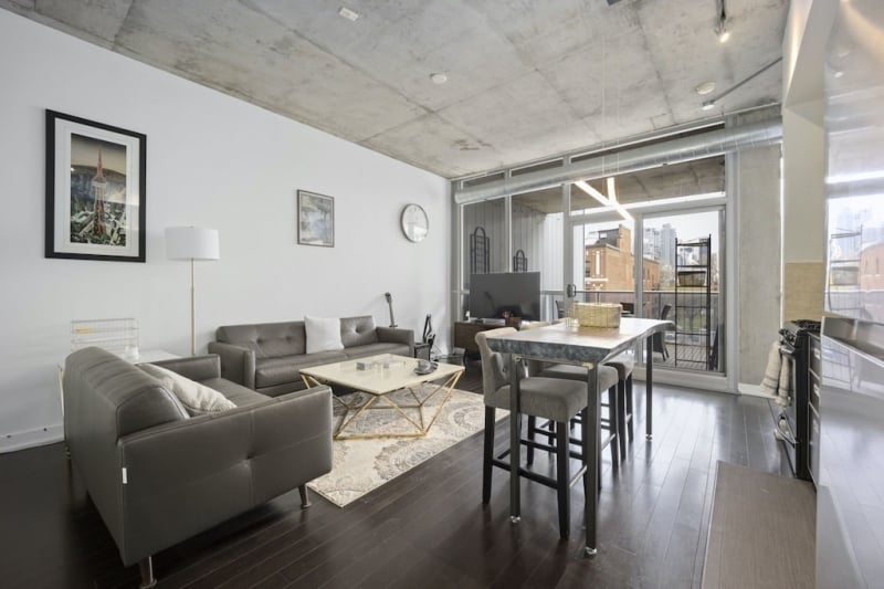 airbnbs in toronto