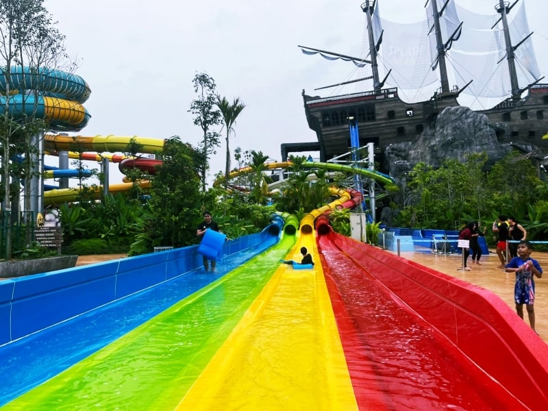 splashmania at gamuda cove