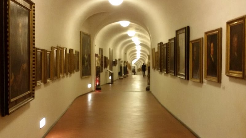 interior of the vasari corridor