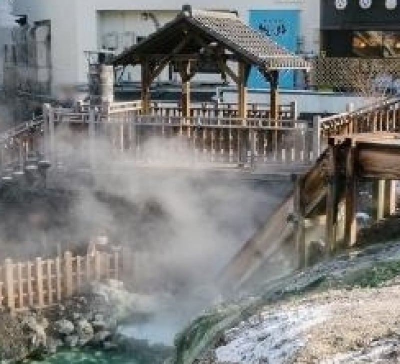 hot spring towns japan