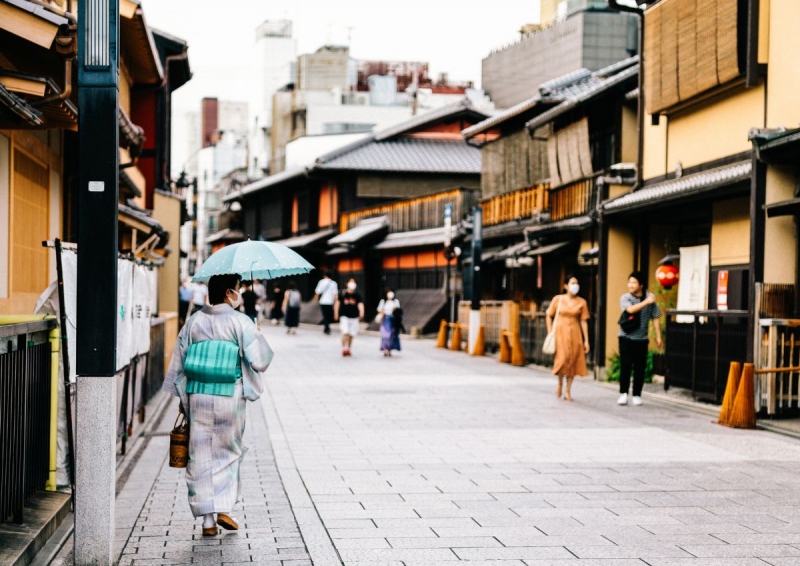 Kyoto: Mountains to the Sea