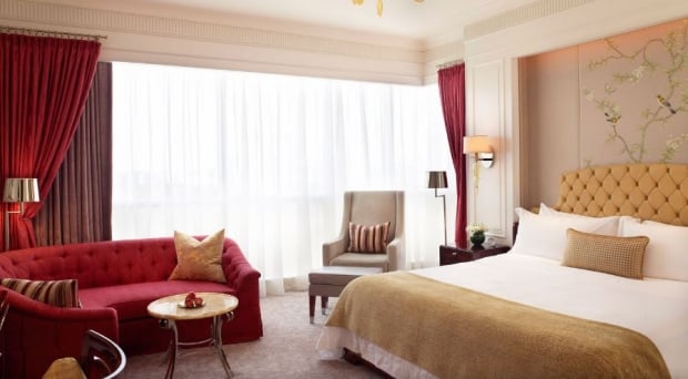 5 Days Holiday Treat in The St. Regis Singapore with Up to 15% Savings for your Stay