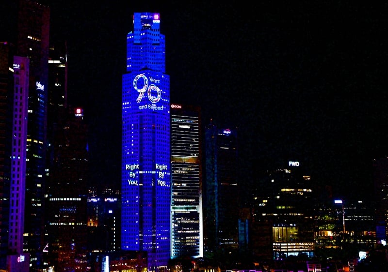 UOB SG60 light show