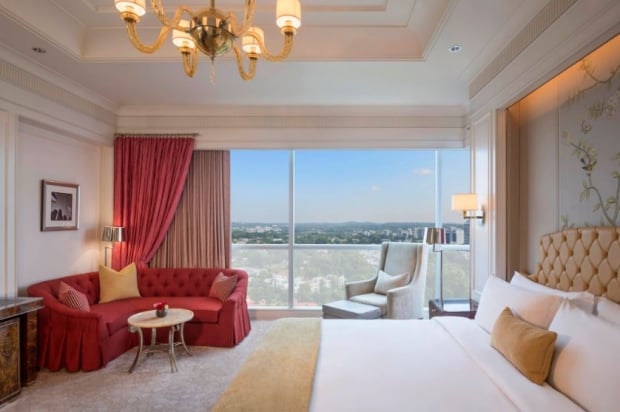 Experiences Suite Package in St. Regis Singapore