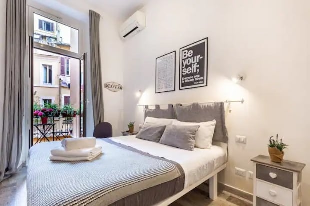 Modern elegant Airbnb in Rome’s heart