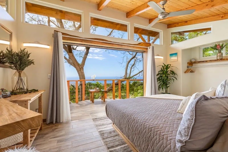 treehouse Airbnb on the Big Island, Hawaii
