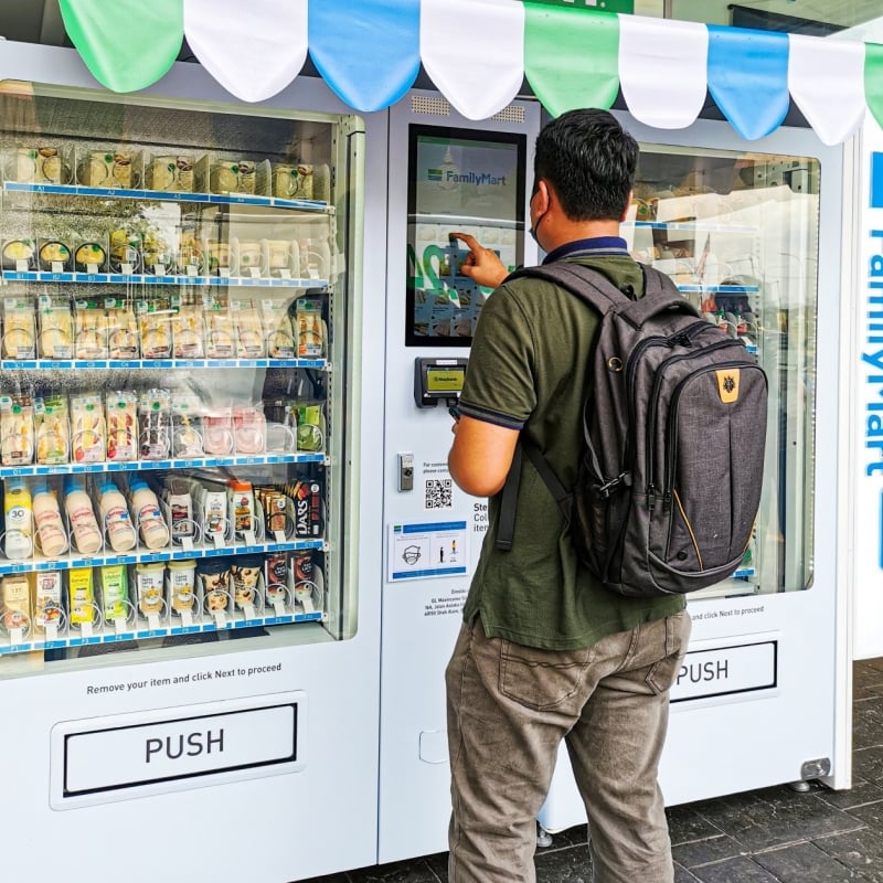 familymart vending machines