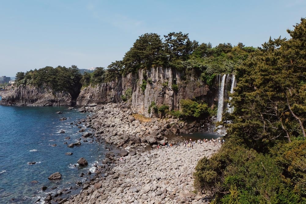 Jeongbang Falls