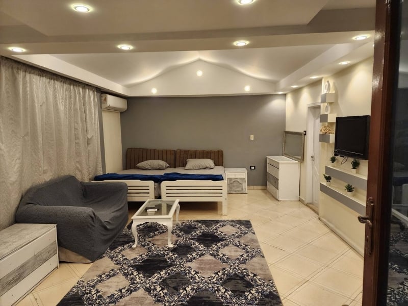 Airbnb Cairo with Pyramid View