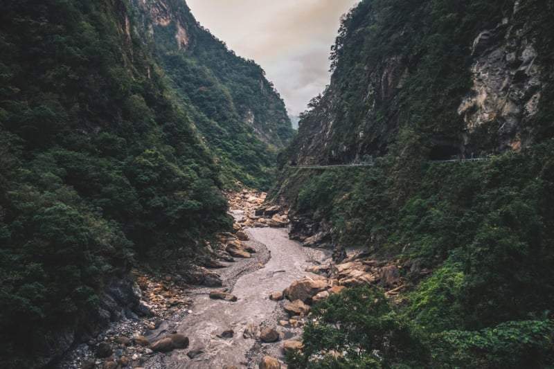 stream in taroko national park