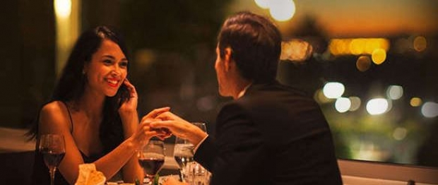Complimentary Daily Breakfast for Two PLUS S$25 Dining Credit (per stay) in Fairmont Hotels with AMEX Card