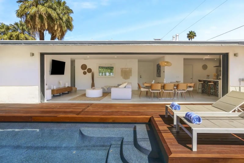 airbnb palm springs with pool