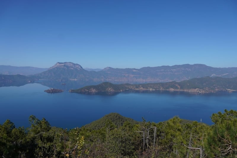 lugu lake