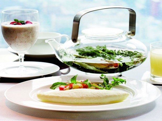 Discover More with American Express and The Ritz-Carlton Hotel