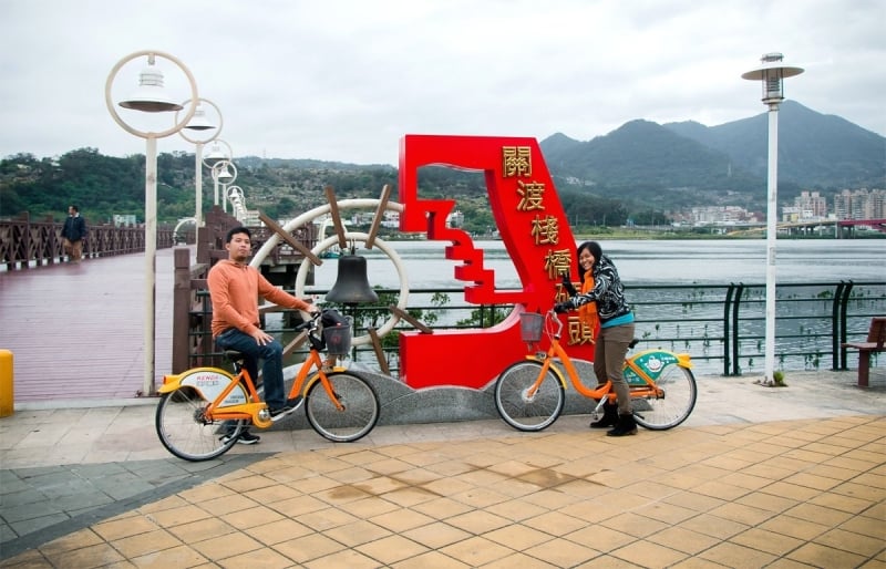 Guandu Riverside Park as a food stop when cycling in Taipei
