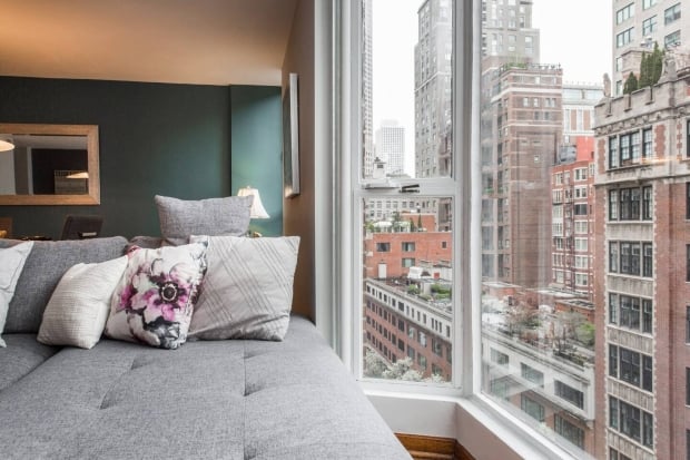 exquisite room with view of Airbnbs in Chicago