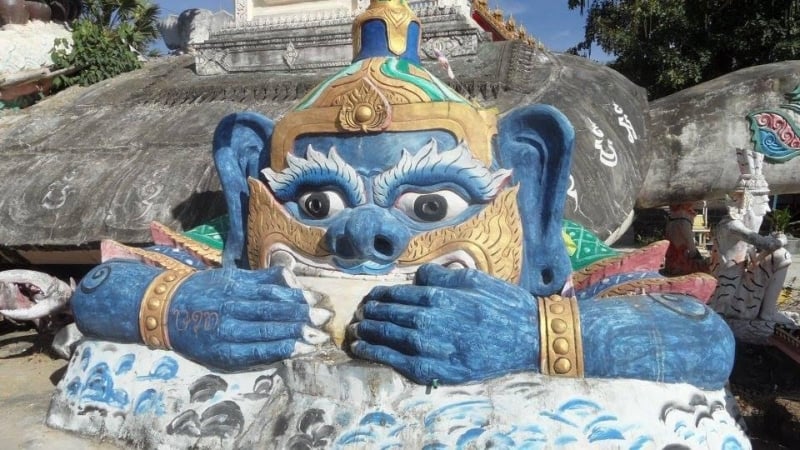 unusual temples in thailand