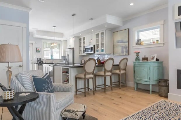 Charming family Haven Airbnb in downtown Boston