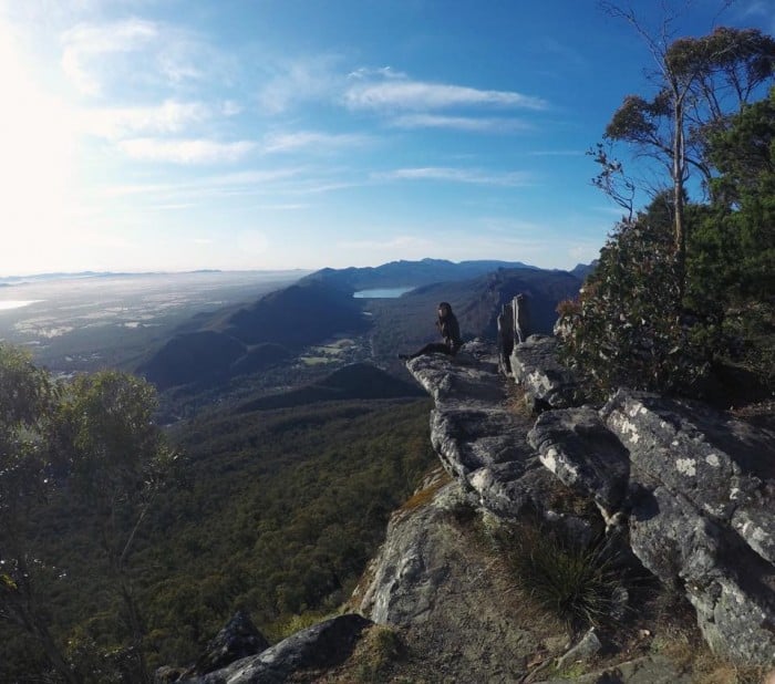 grampians cliffside