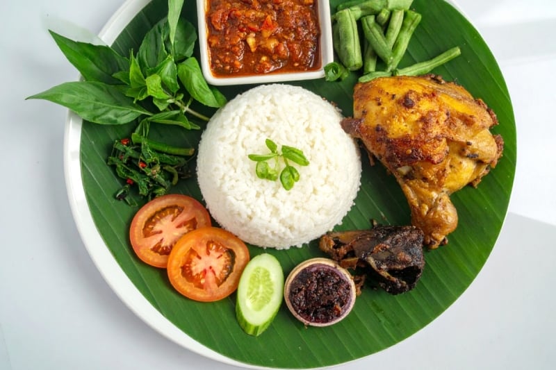 ayam penyet