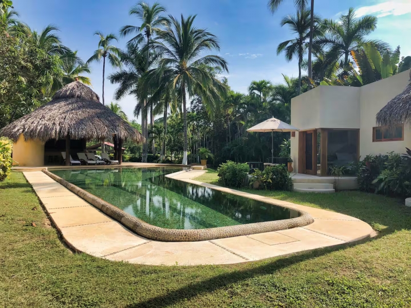 Airbnbs in Zihuatanejo