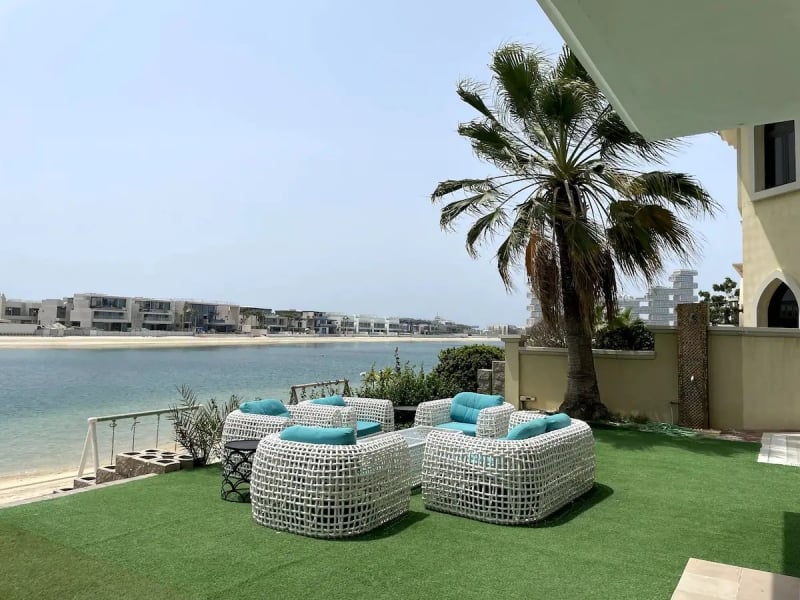 beachfront villa dubai