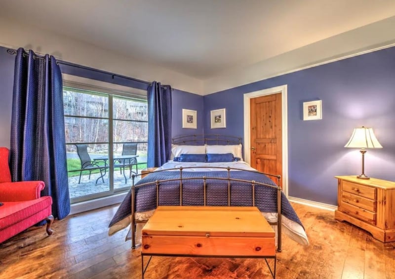 homey mont tremblant airbnb bedroom