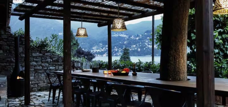 luxury Airbnb stays on Lake Como