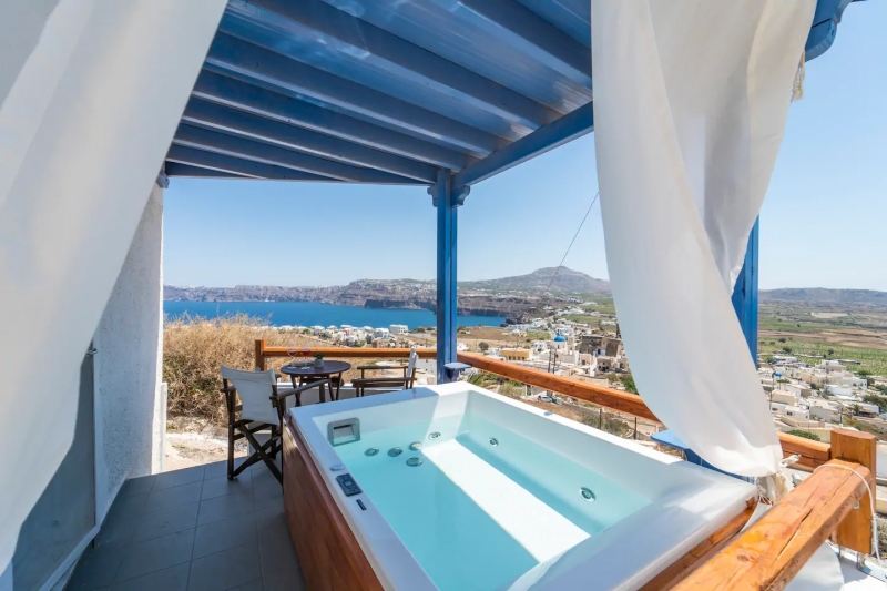 Airbnb in Santorini