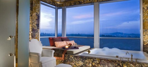 Get 15% Off Room Rates in St. Regis Singapore with Standard Chartered