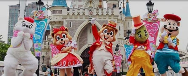 30% Off Ticket to Lotte World Theme Park with Maybank
