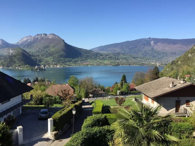vintage Airbnbs in Annecy