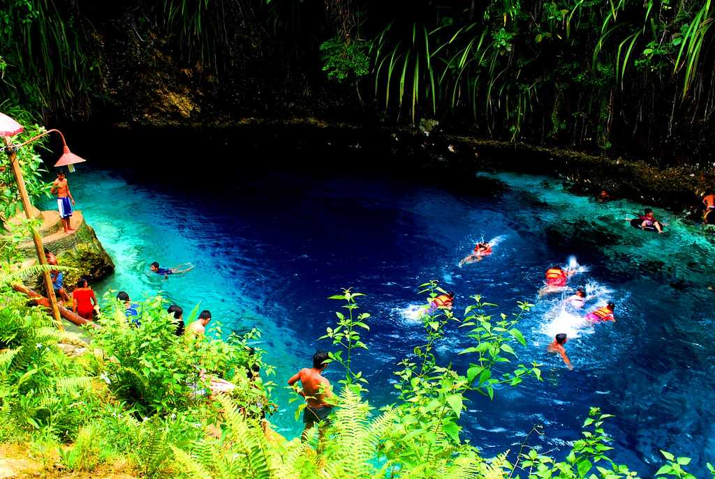 Hinatuan Enchanted River