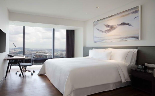 Suite Escape Offer in Element Kuala Lumpur with Complimentary Daily Buffet Breakfast for 2 persons