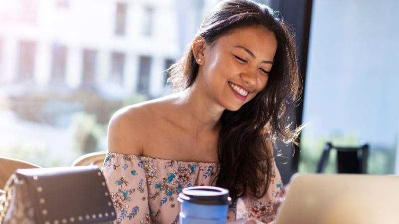 beautiful filipino woman in a cafe