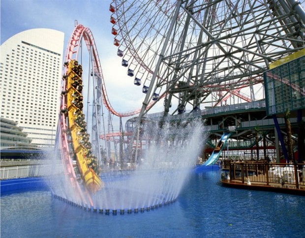 Vanish Roller Coaster in Yokohama Japan Goes Underwater