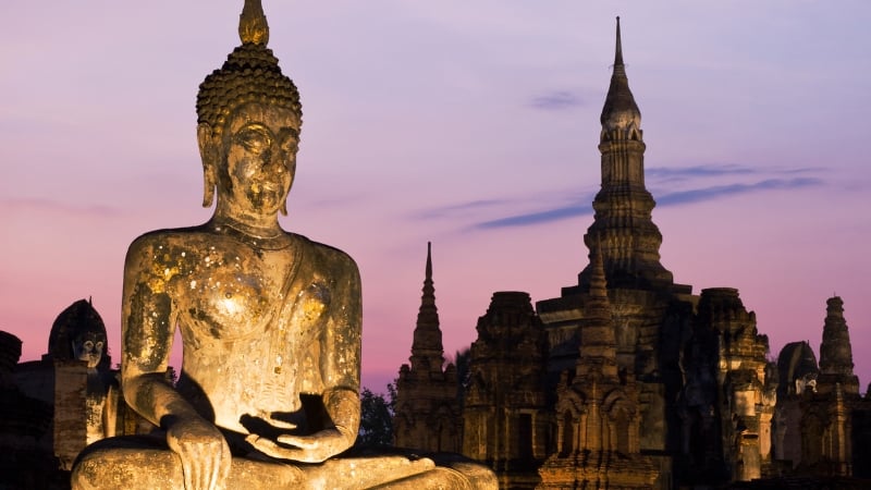 sukhothai buddha statue