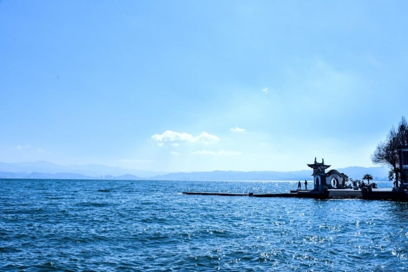 erhai lake