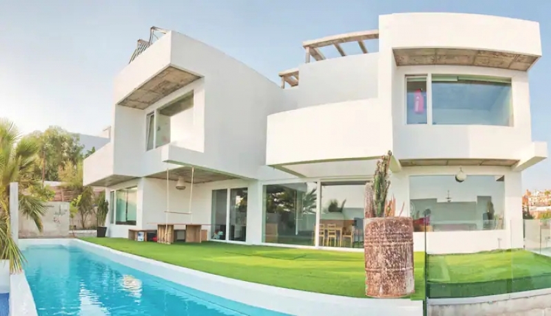 malaga airbnb luxury villa