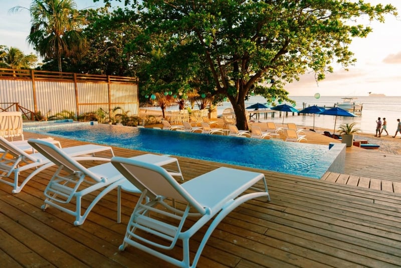 Airbnb Roatan