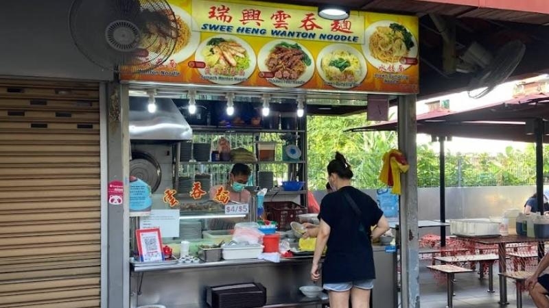 hawker centres in Singapore