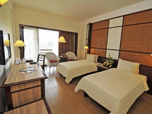 60% Off Room Rate at Furama RiverFront, Singapore with Standard Chartered