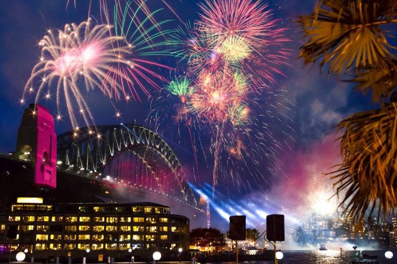 places to go for new years sydney harbour australia